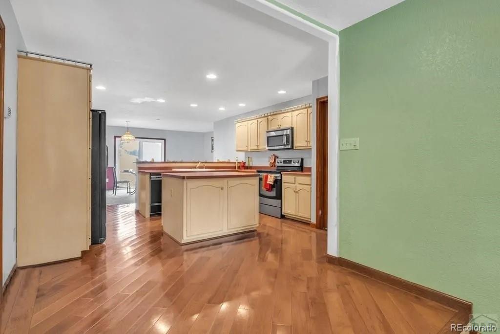2 Meadow Lane Swink CO 81077