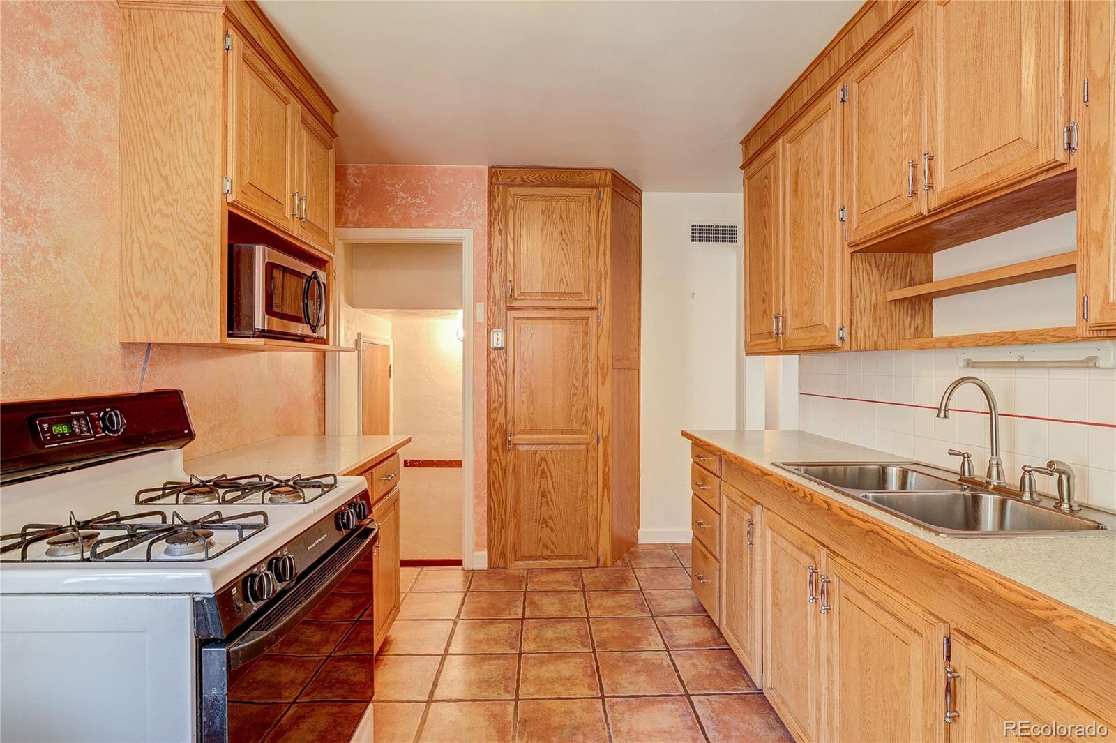 2550 Locust Street Denver CO 80207