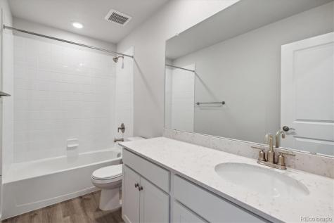 3374 N Irvington Street Aurora CO 80019