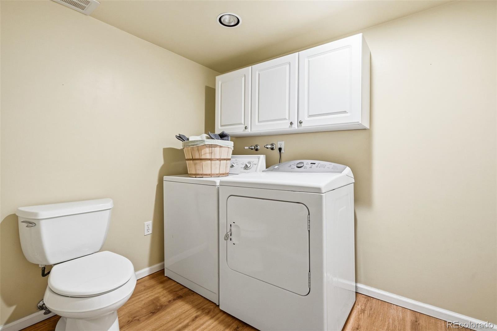1271 Bellaire Street Broomfield CO 80020
