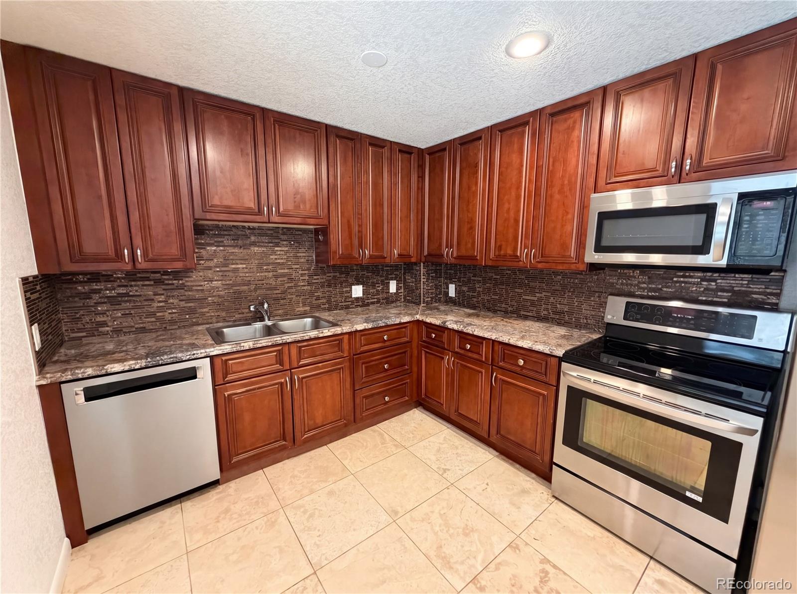 5421 Raritan Way Denver CO 80221