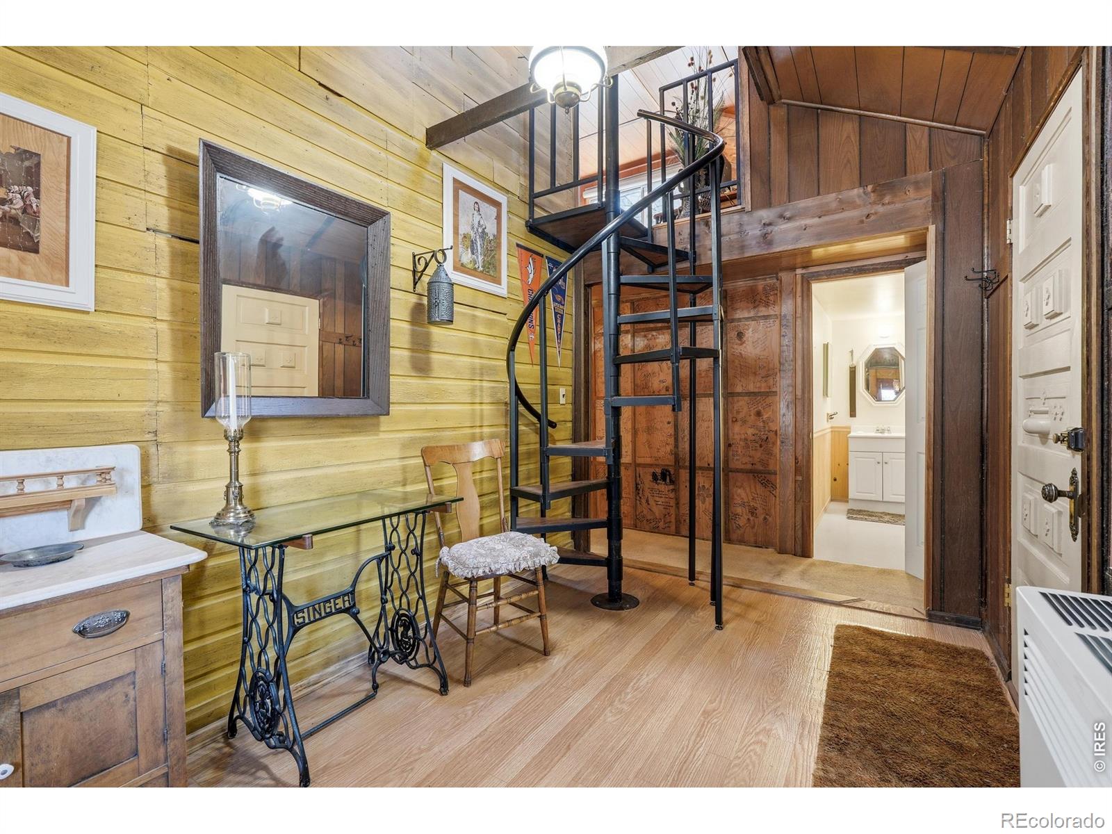 2476 Riverside Drive Lyons CO 80540