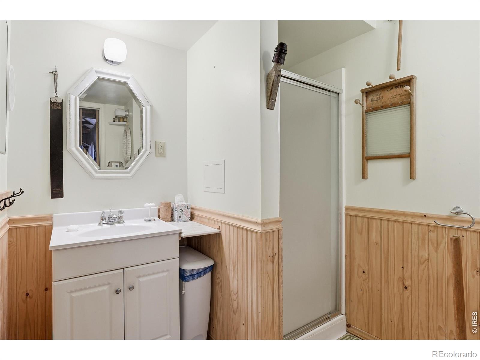 2476 Riverside Drive Lyons CO 80540