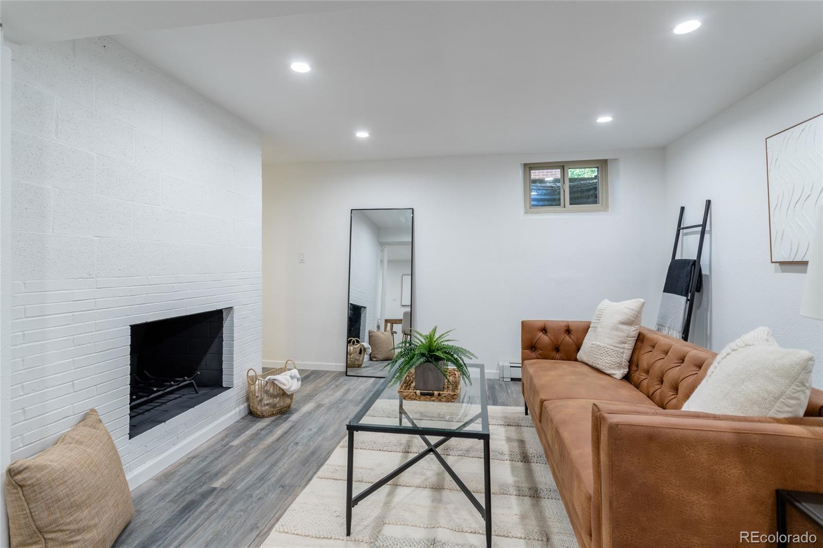 1532 S Grape Street Denver CO 80222