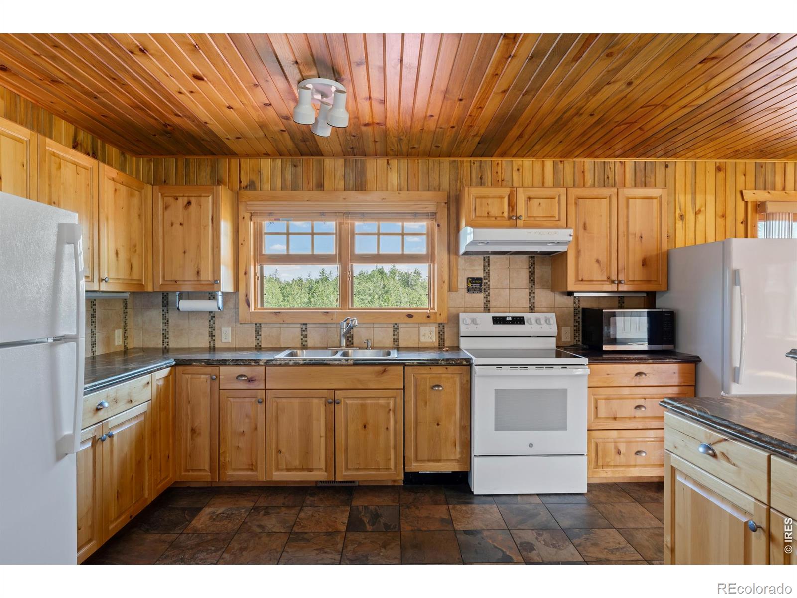 2515 Davis Ranch Road Bellvue CO 80512