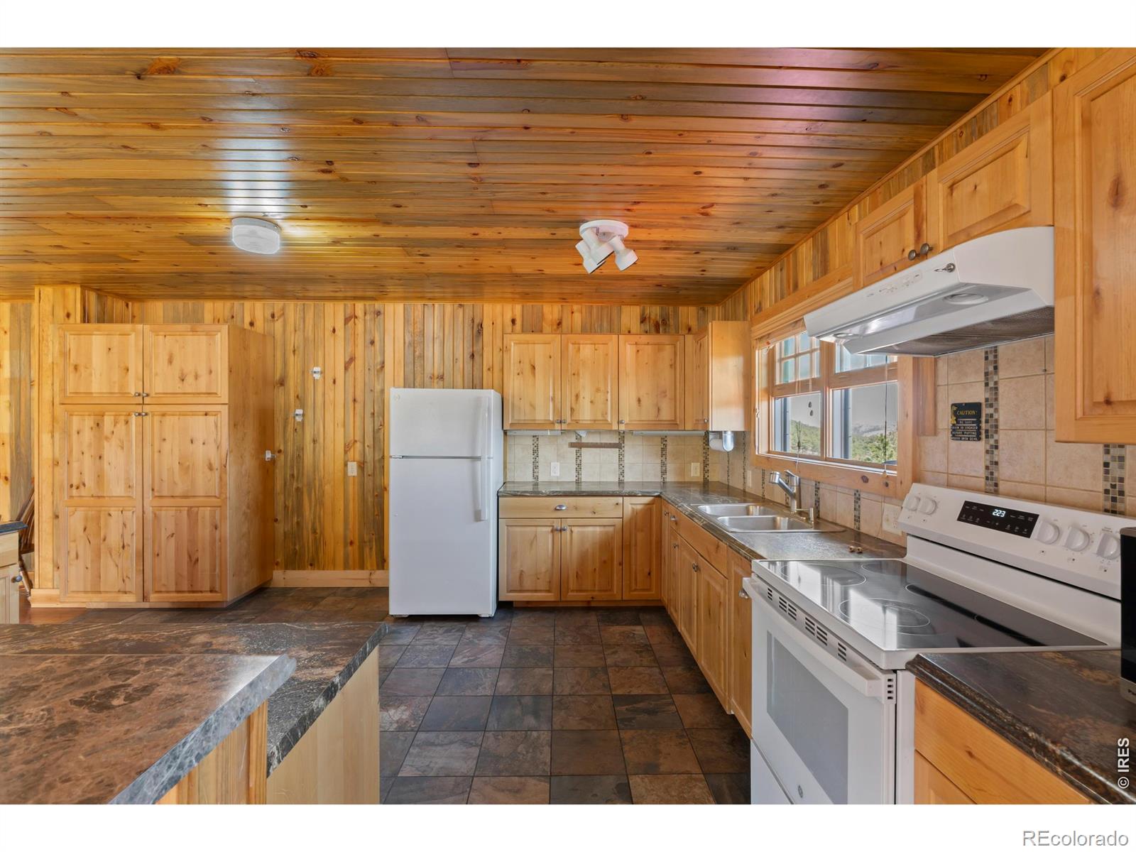2515 Davis Ranch Road Bellvue CO 80512