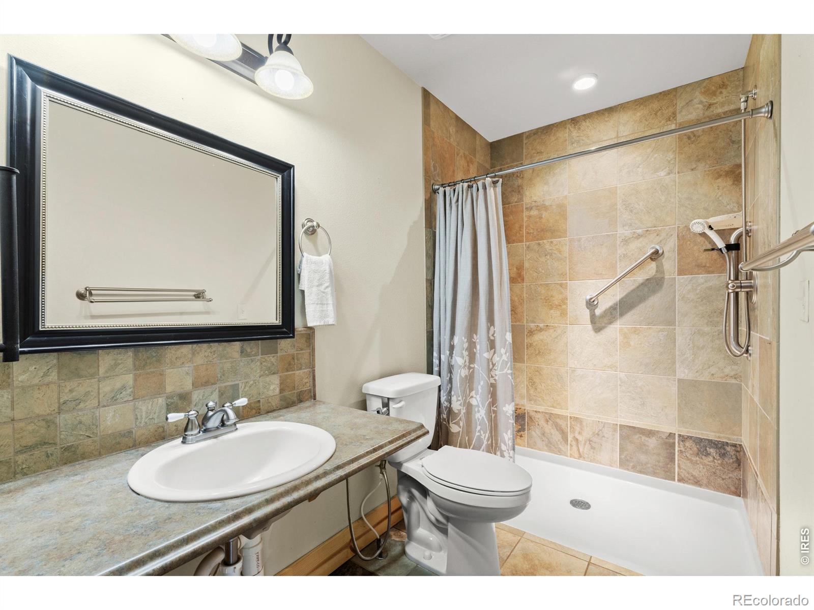 2515 Davis Ranch Road Bellvue CO 80512