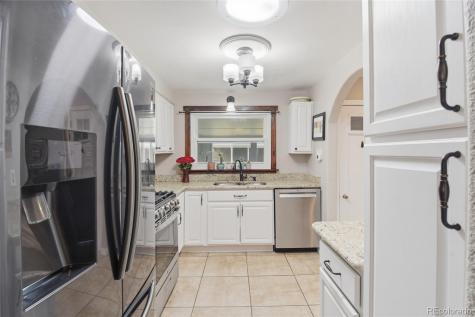 923 Geneva Street Aurora CO 80010