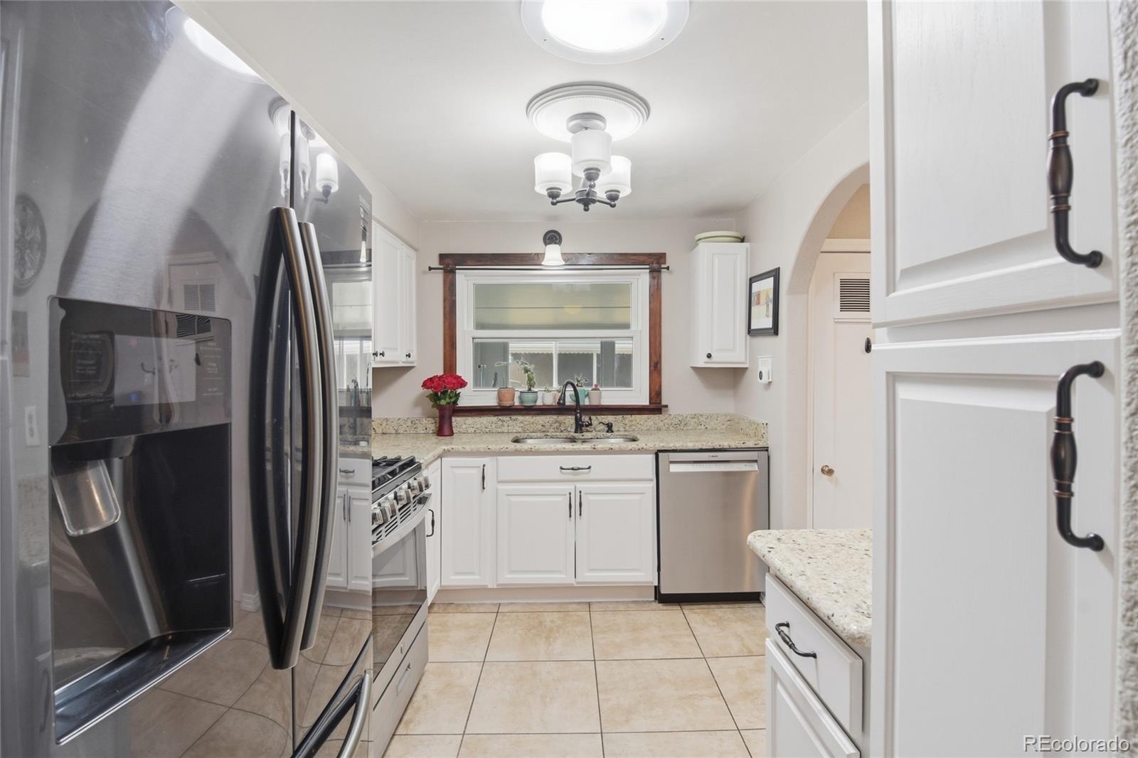 923 Geneva Street Aurora CO 80010