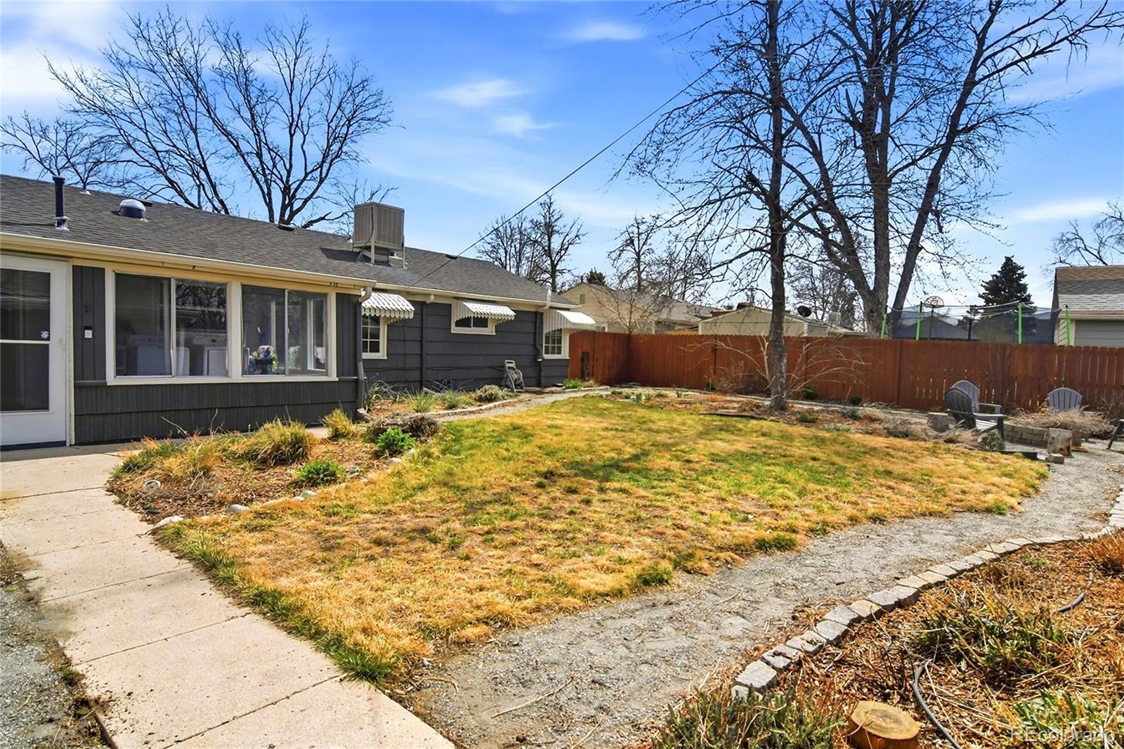 923 Geneva Street Aurora CO 80010
