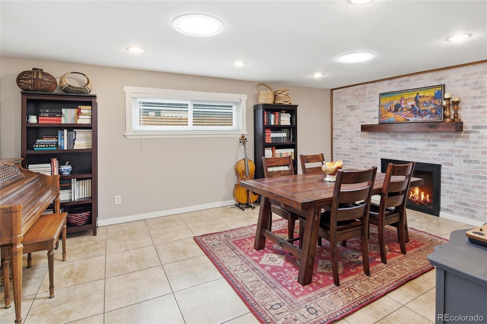 923 Geneva Street Aurora CO 80010