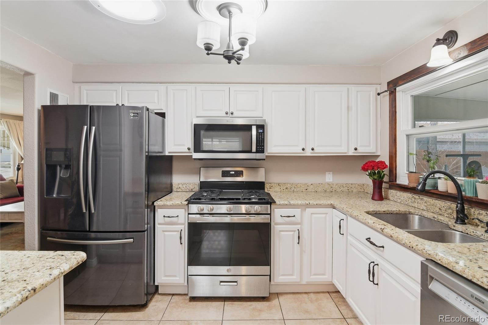 923 Geneva Street Aurora CO 80010