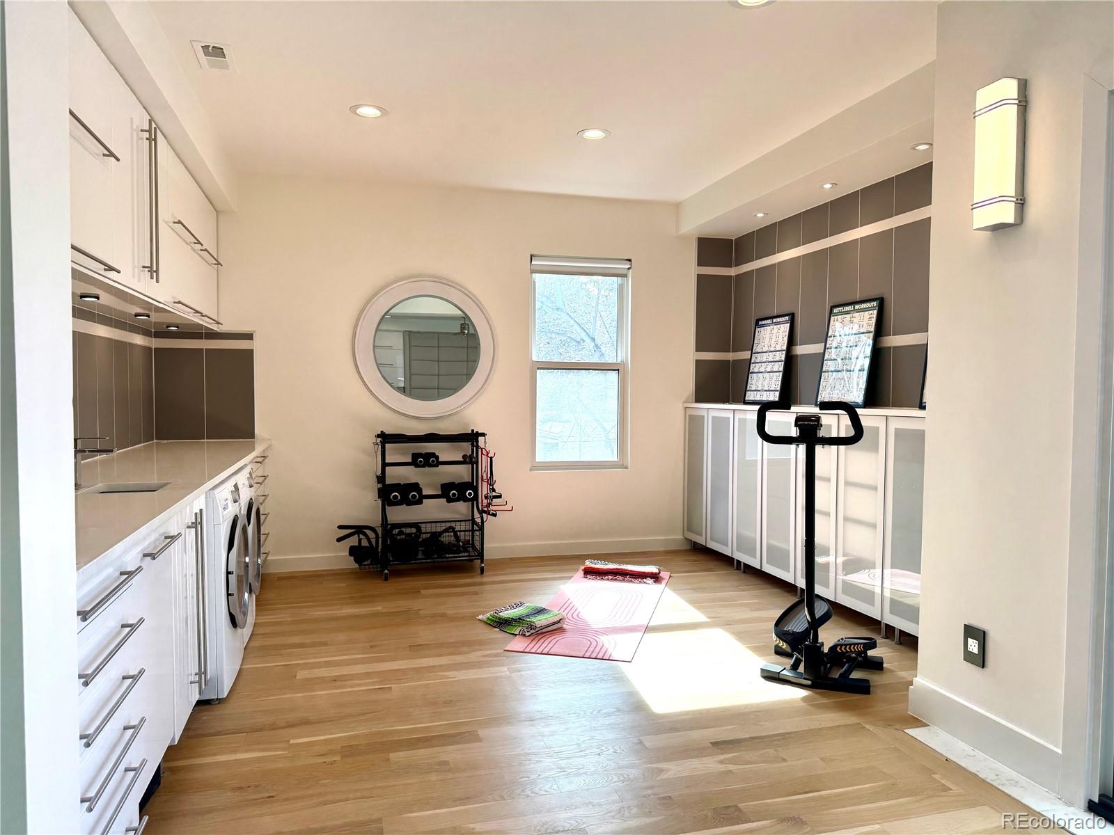 451 Hudson Denver CO 80220