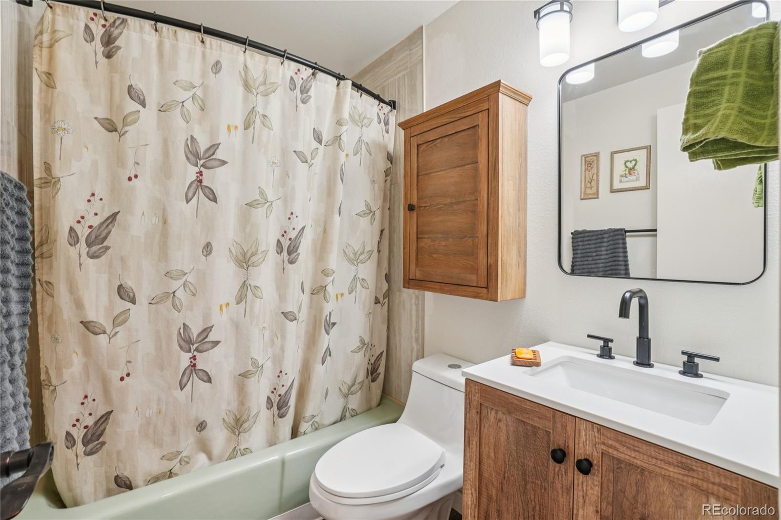 2244 Vivian Street Longmont CO 80501