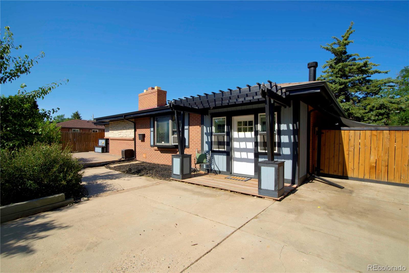 423 Lima Street Aurora CO 80010