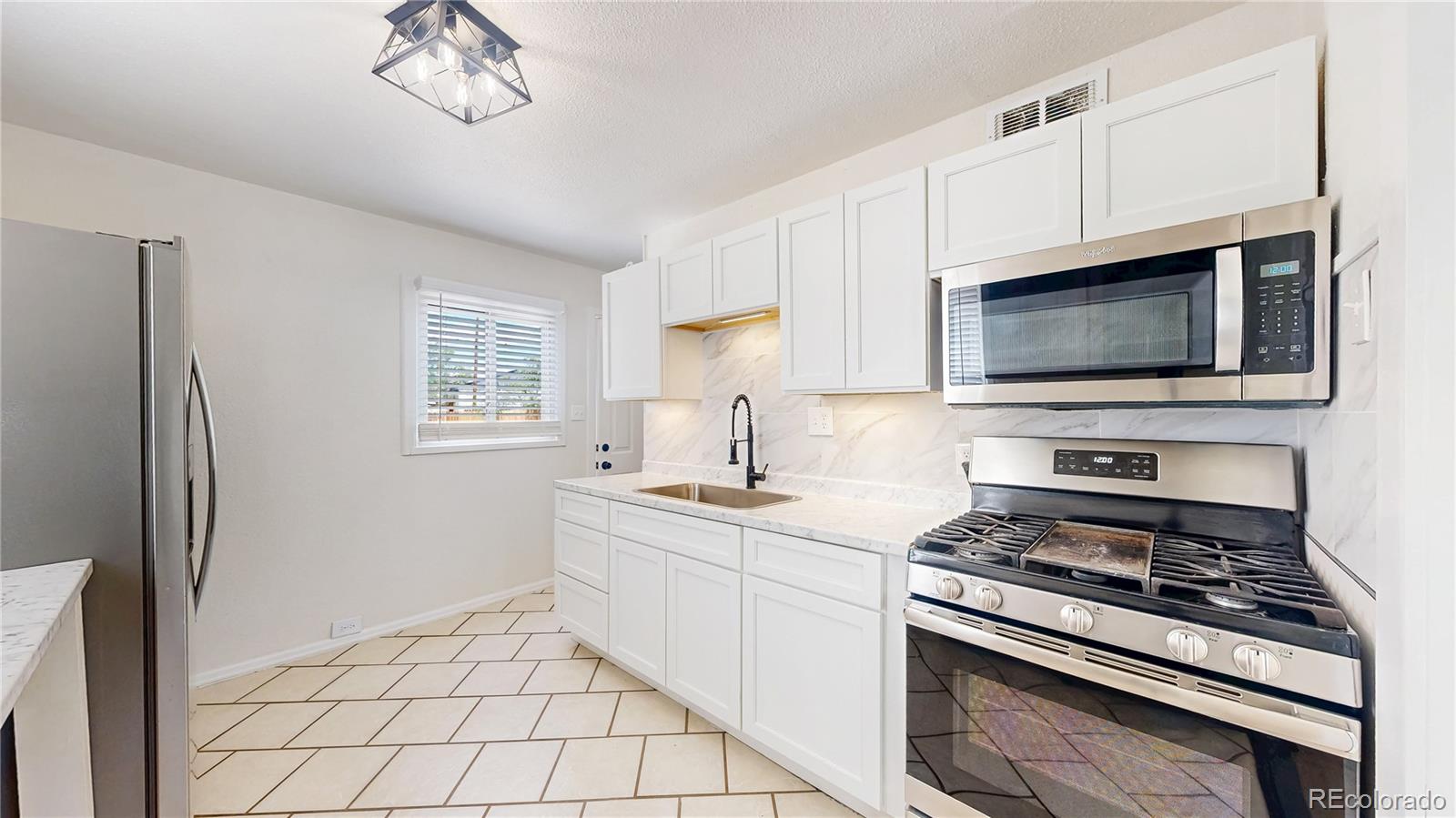 6107 Hudson Street Commerce City CO 80022