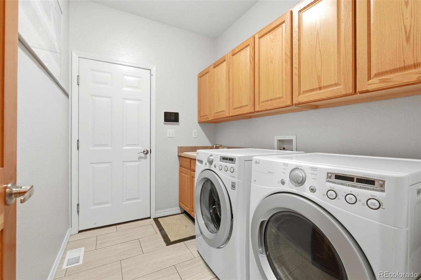 6112 Devinney Way Arvada CO 80004