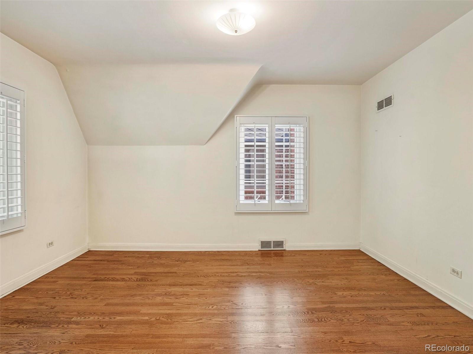 955 Niagara Street Denver CO 80220