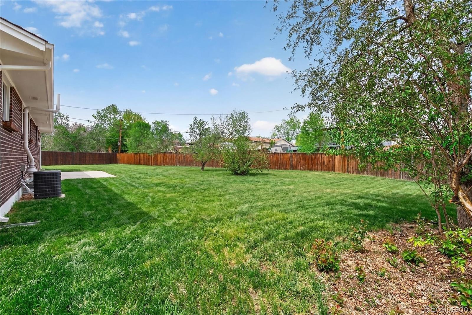 7620 Acoma Court Denver CO 80221