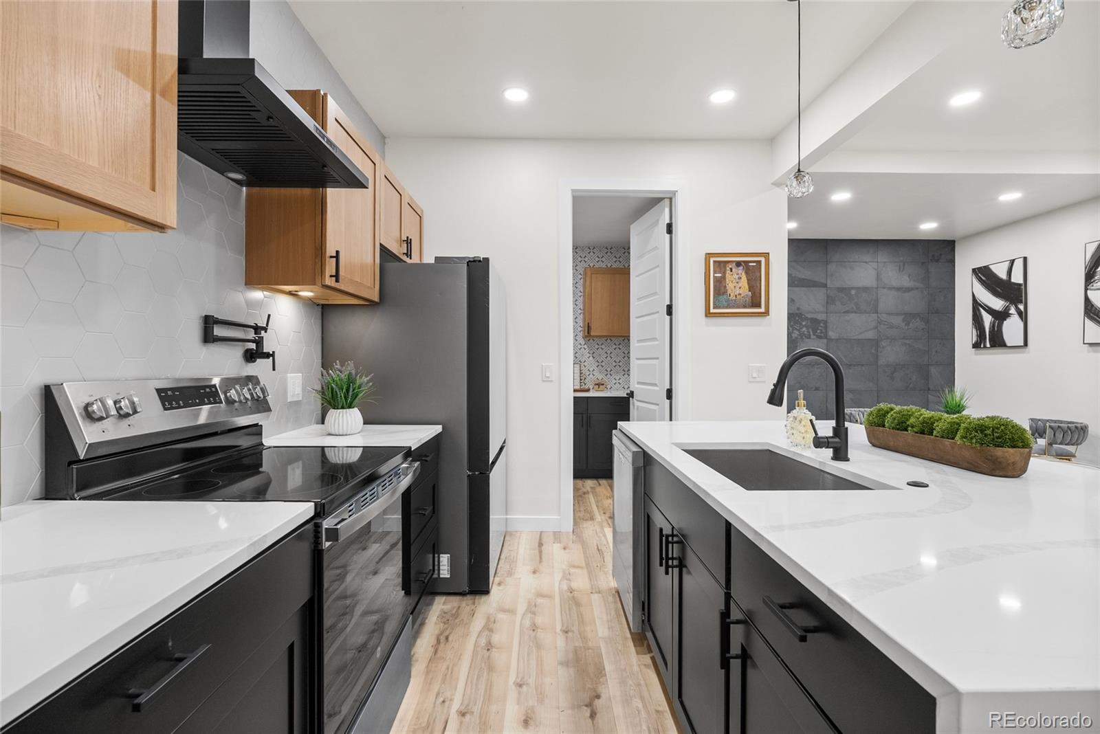 2011 W Scott Place Denver CO 80211