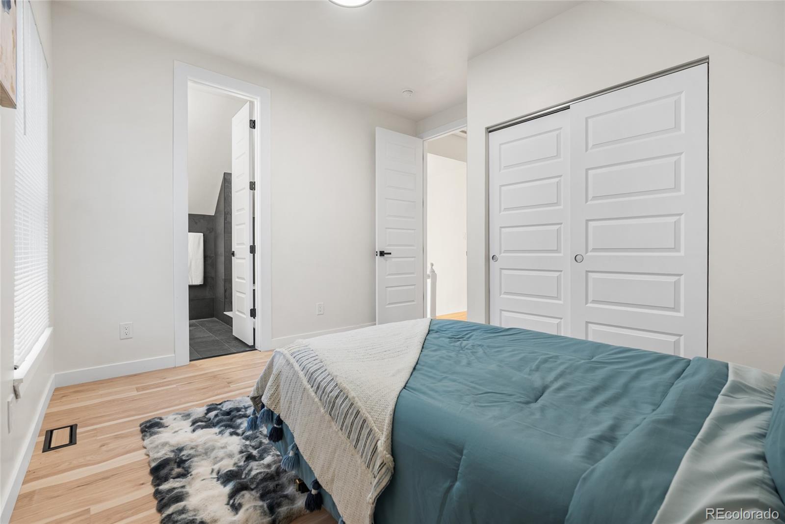 2011 W Scott Place Denver CO 80211