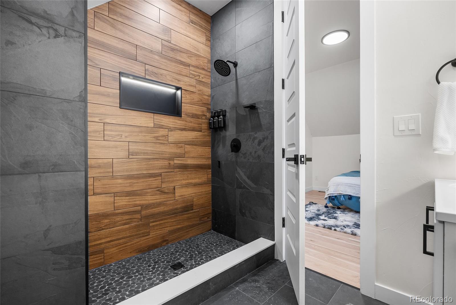 2011 W Scott Place Denver CO 80211