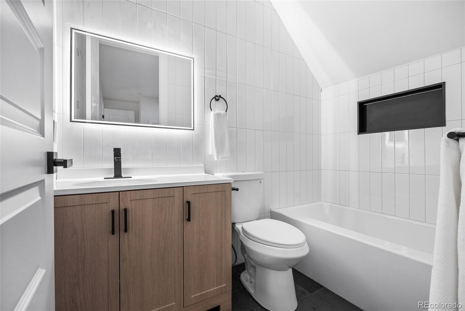 2011 W Scott Place Denver CO 80211
