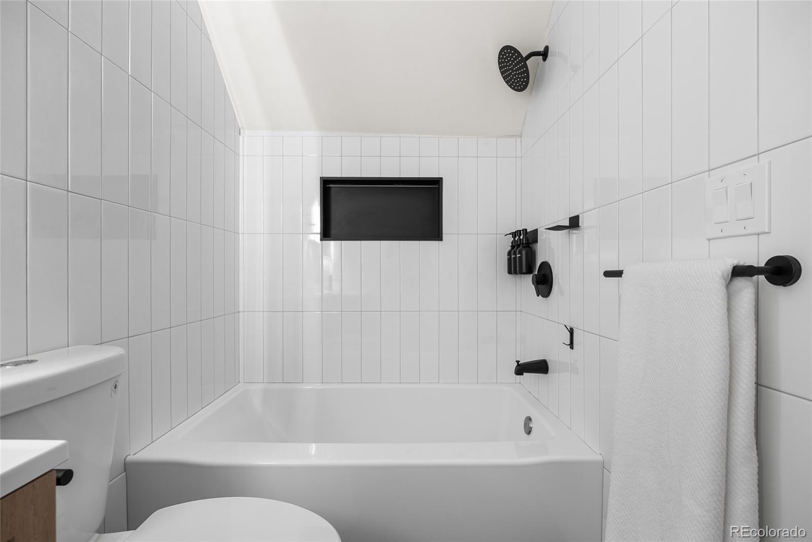 2011 W Scott Place Denver CO 80211