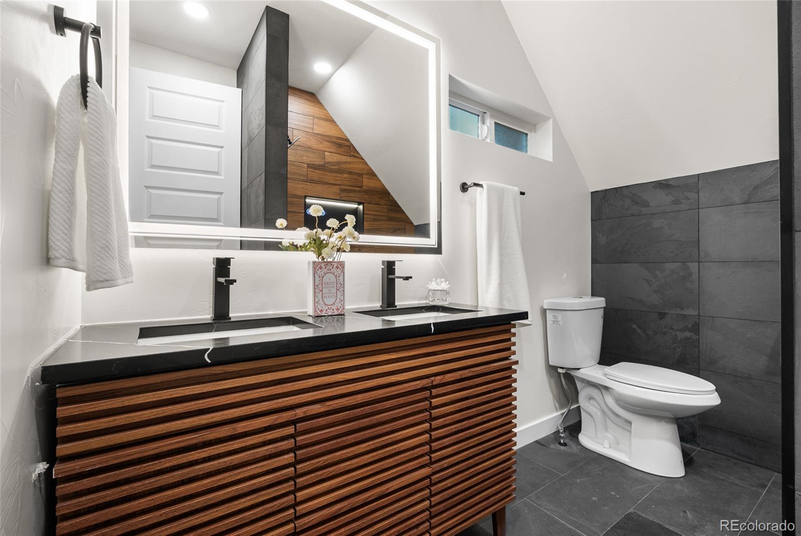 2011 W Scott Place Denver CO 80211