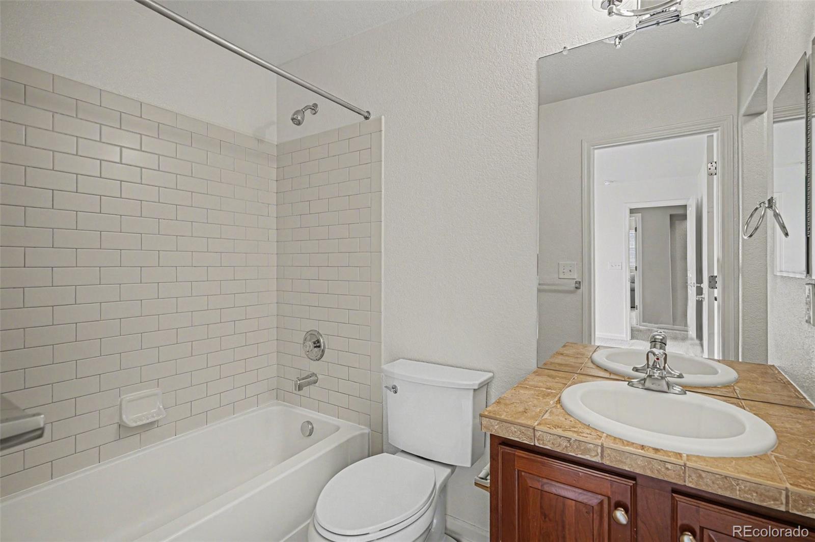 24871 E Ontario Drive Aurora CO 80016