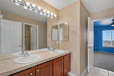 24871 E Ontario Drive Aurora CO 80016