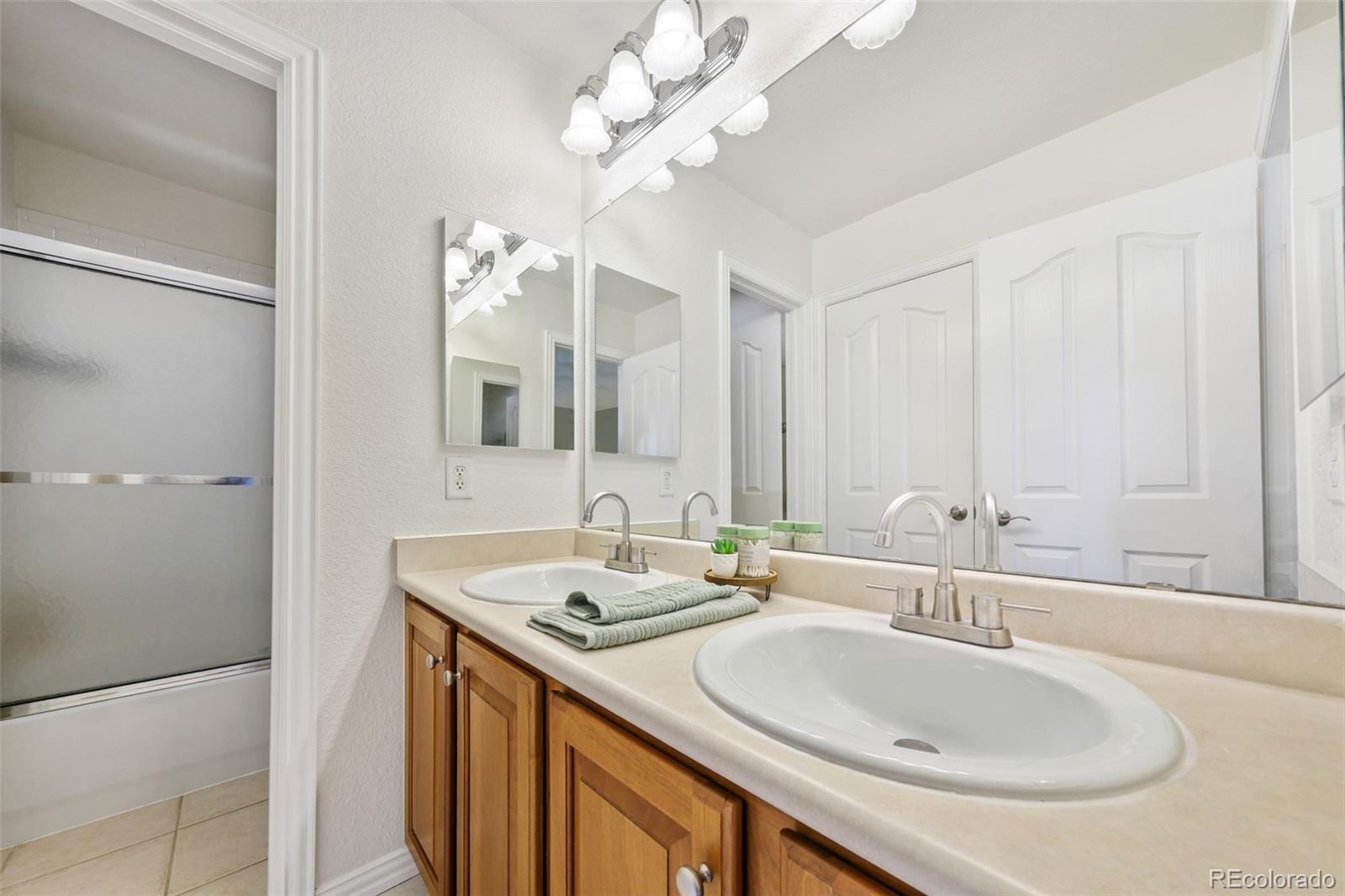 2909 Oakshire Court Highlands Ranch CO 80126