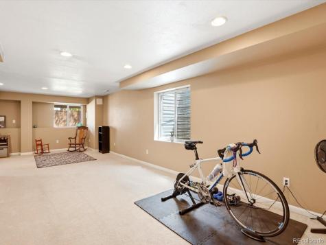8771 Redwing Avenue Littleton CO 80126