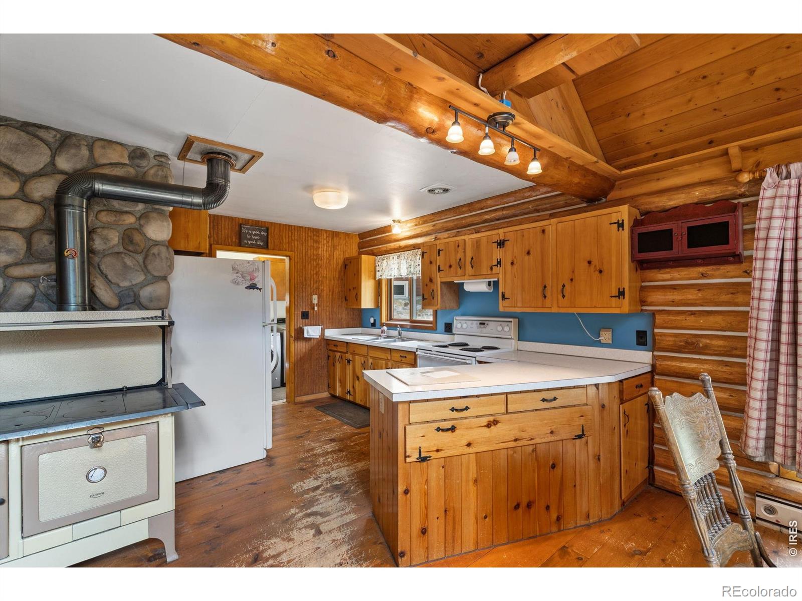 110 Meadow Lane Bellvue CO 80512