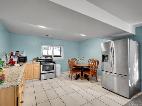 4590 Fraser Way Denver CO 80239