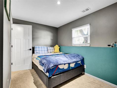 4590 Fraser Way Denver CO 80239