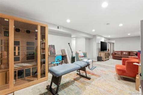 7253 W 69th Avenue Arvada CO 80003