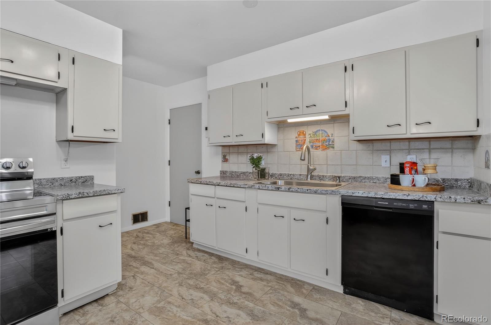 599 S Swadley Street Lakewood CO 80228
