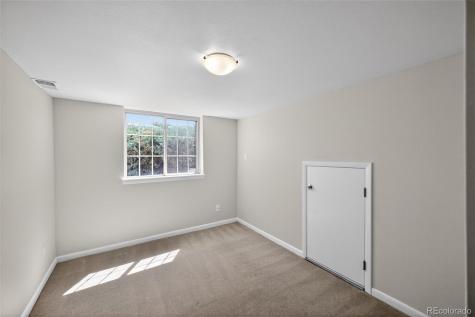 2201 Oakland Street Aurora CO 80010