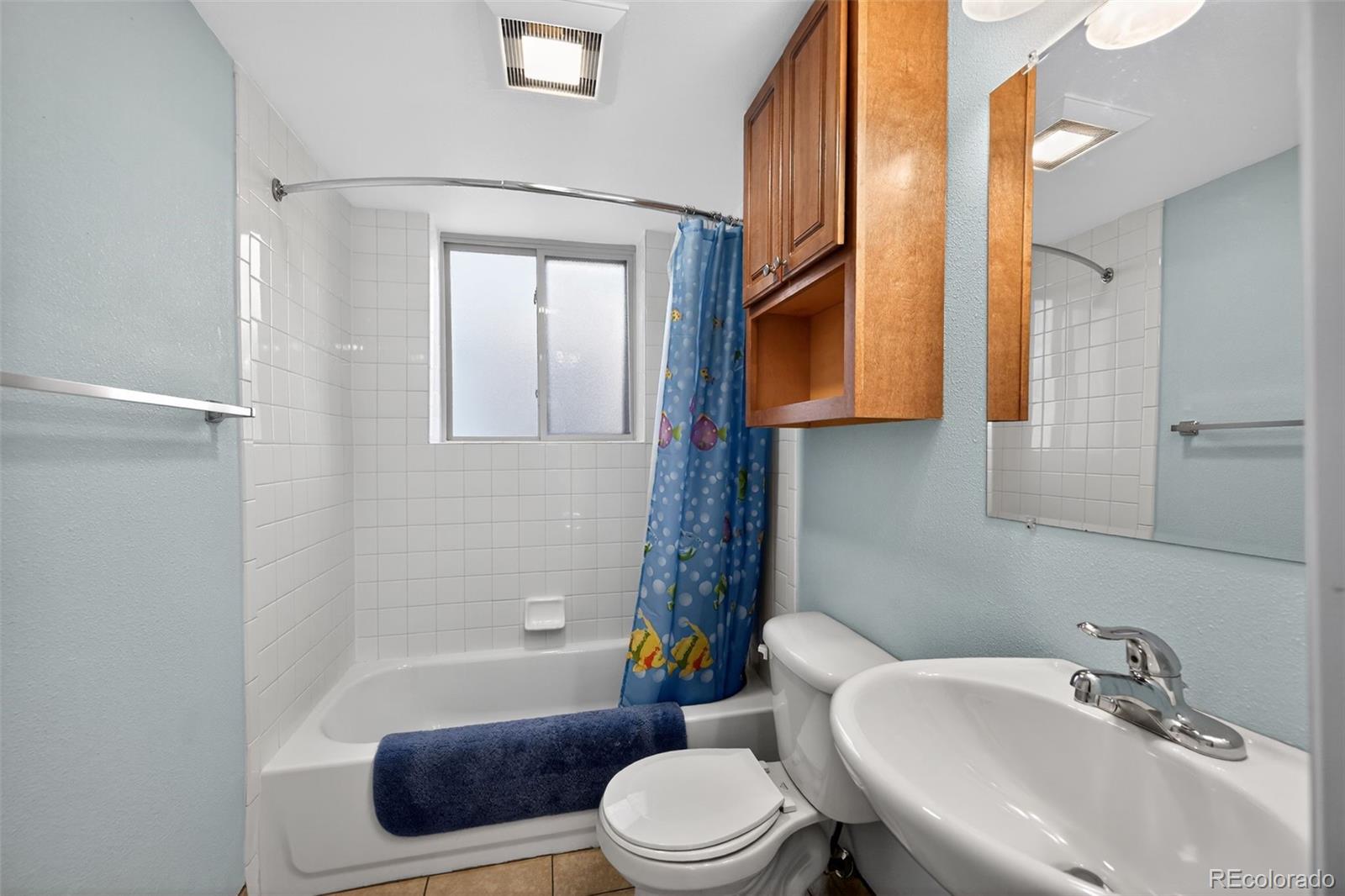 2201 Oakland Street Aurora CO 80010