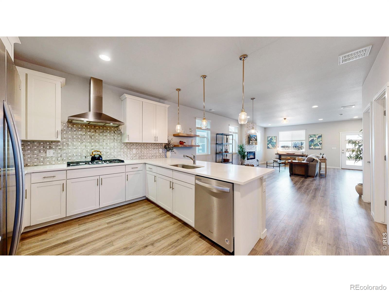 1083 Mountain Drive Longmont CO 80503