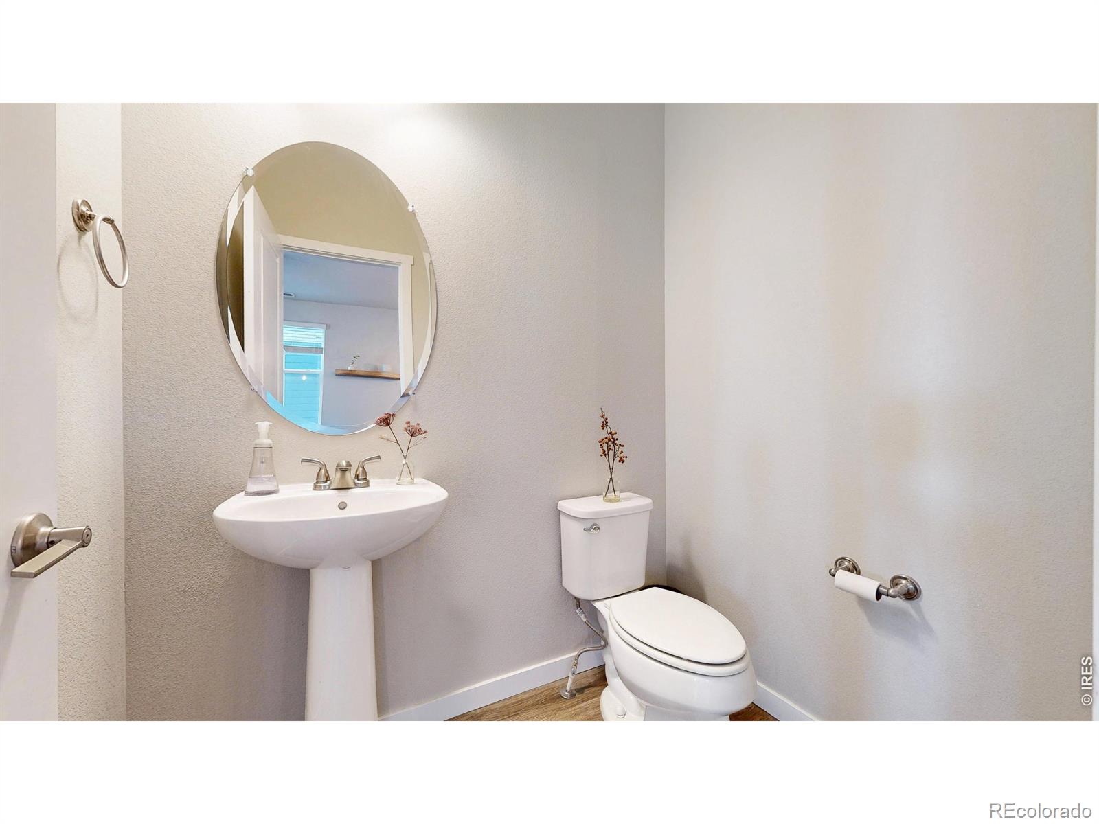 1083 Mountain Drive Longmont CO 80503