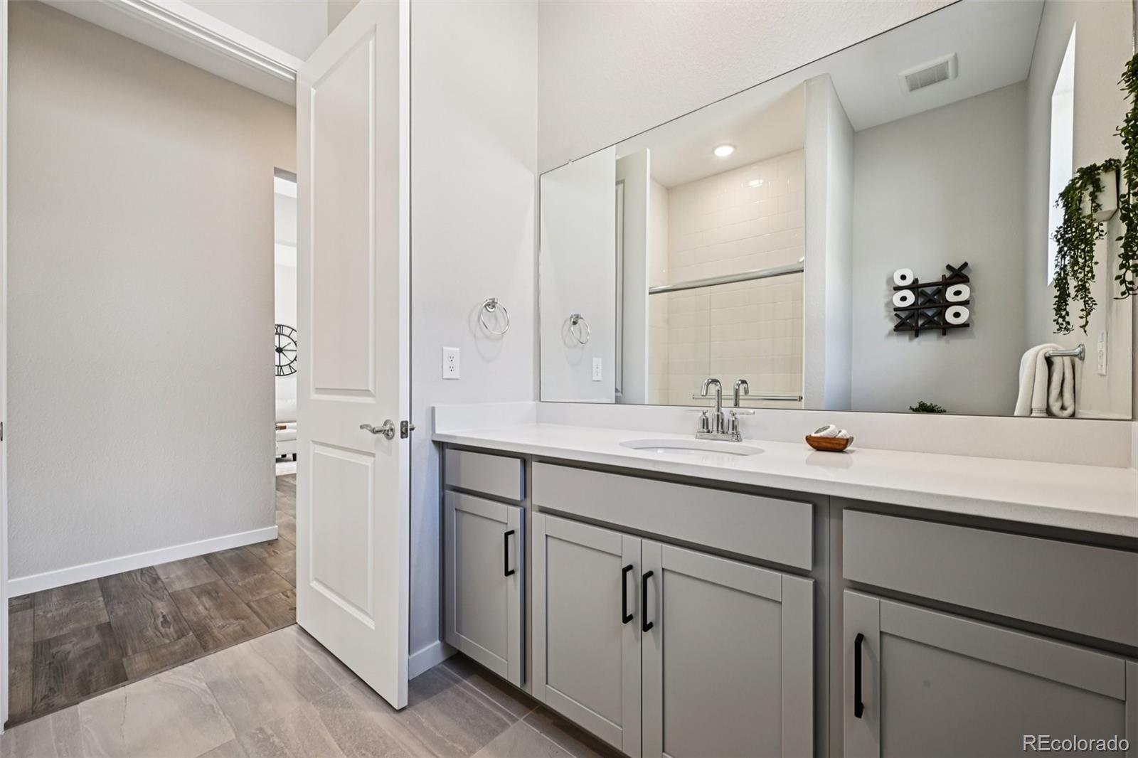 8735 S Quemoy Street Aurora CO 80016