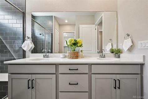 8735 S Quemoy Street Aurora CO 80016