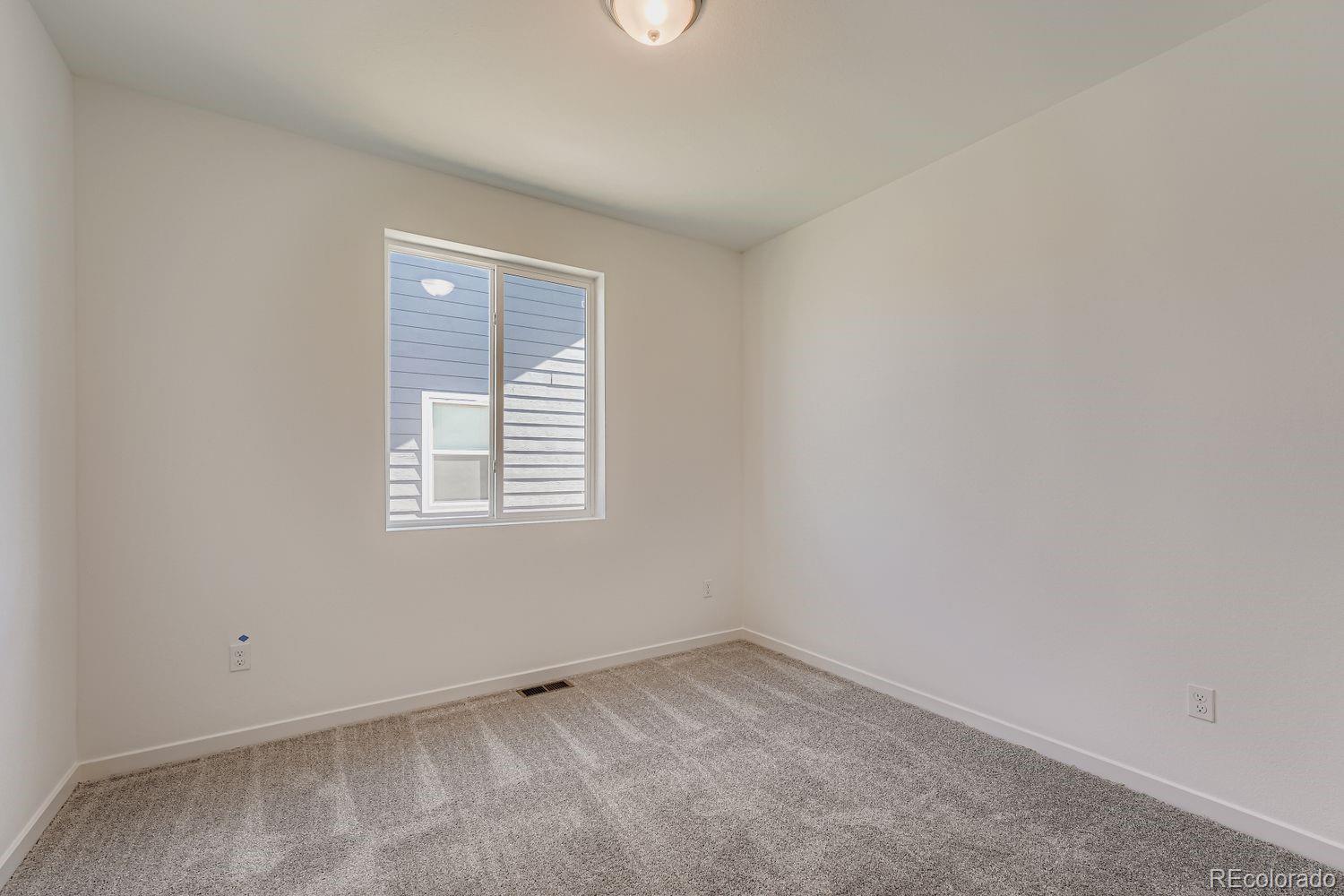 55015 E 28th Place Strasburg CO 80136