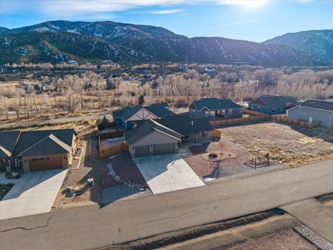 1115 E Sabeta Avenue Poncha Springs CO 81242