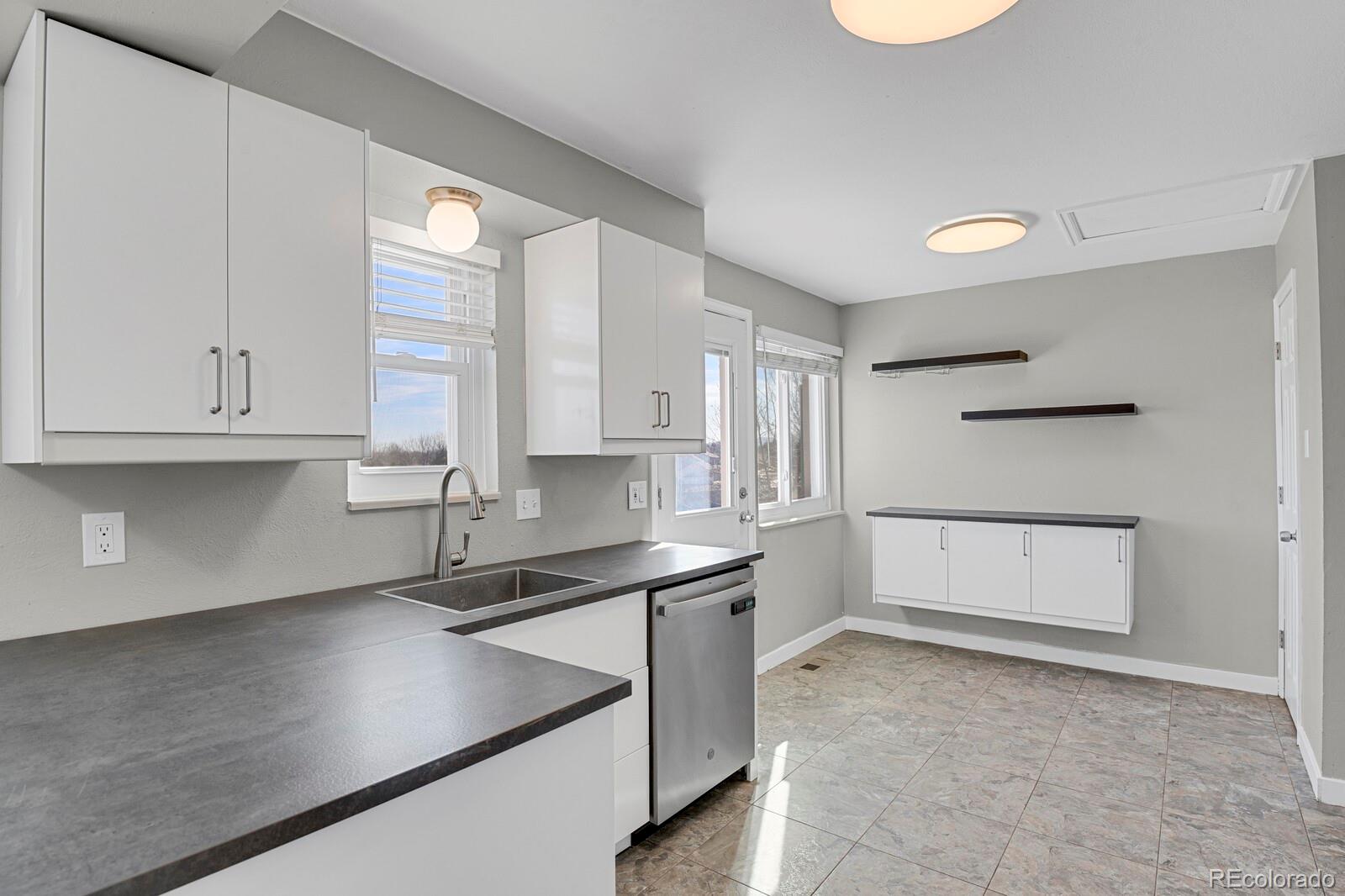 7686 S Garland Street Littleton CO 80128
