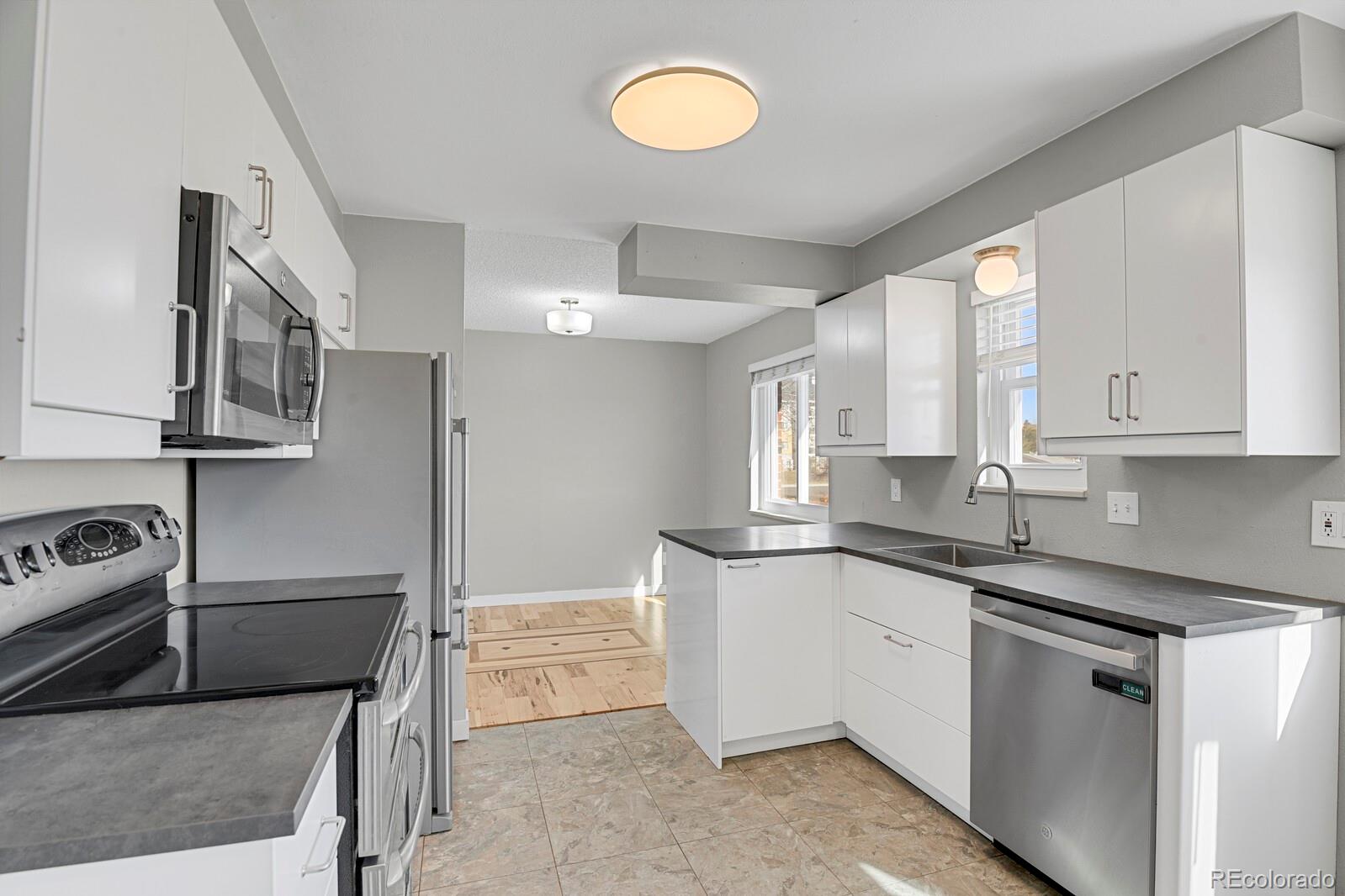 7686 S Garland Street Littleton CO 80128