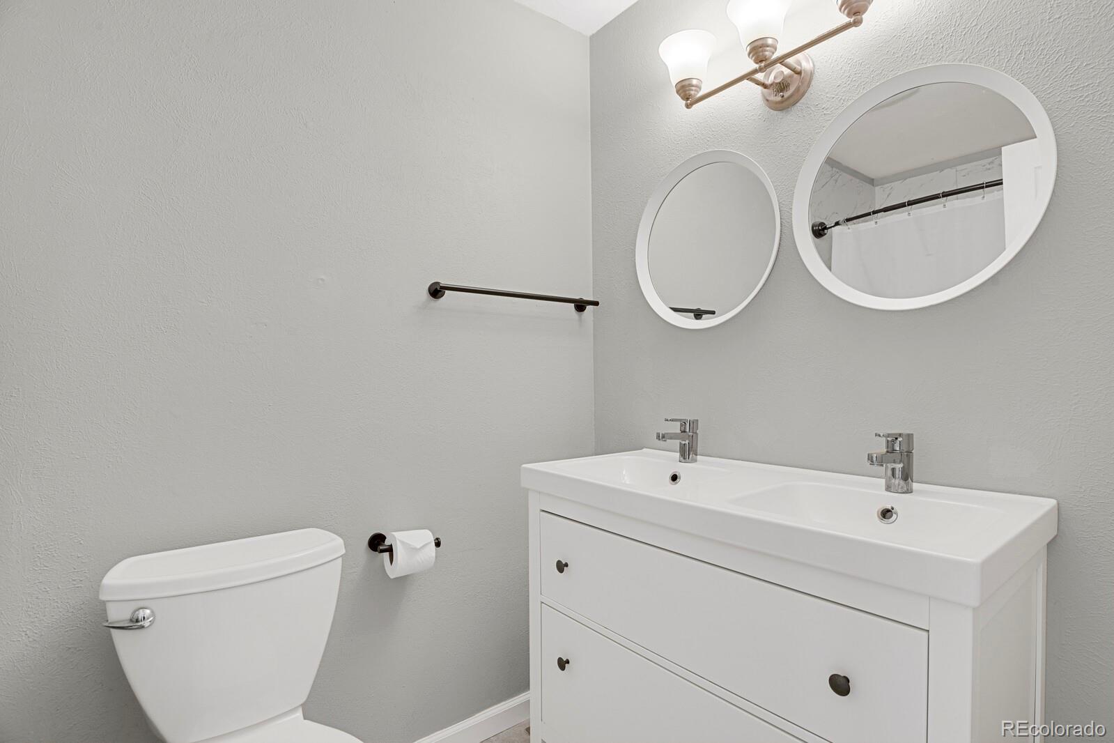 7686 S Garland Street Littleton CO 80128