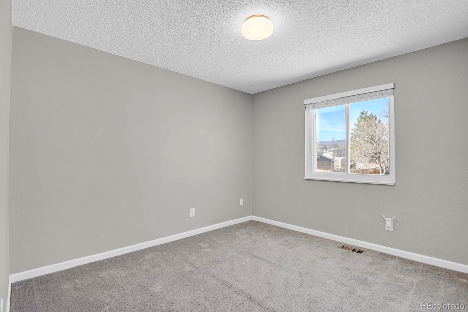 7686 S Garland Street Littleton CO 80128